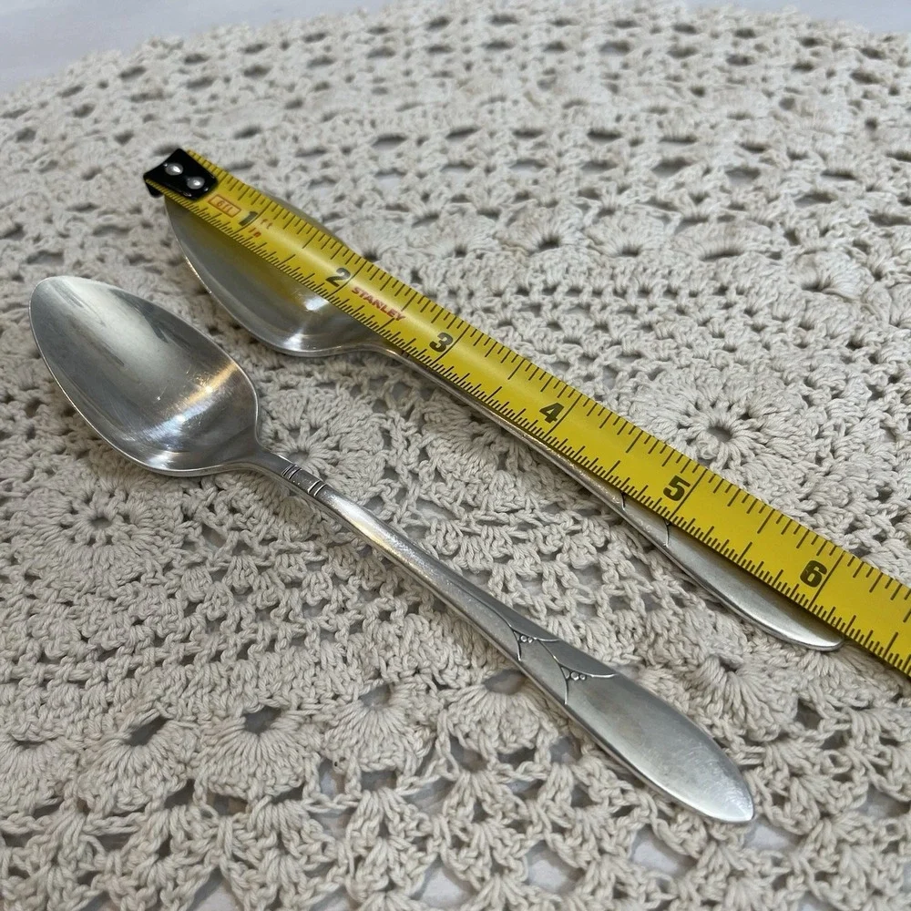 Oneida Community Lady Hamilton Silverplate Teaspoons 1932 Vintage Spoon Lot Of 2